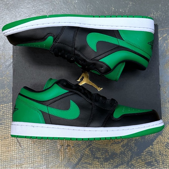 Nike Air Jordan 1 Low Black Lucky Green 553558-065 Pine Toe - Picture 2 of 9